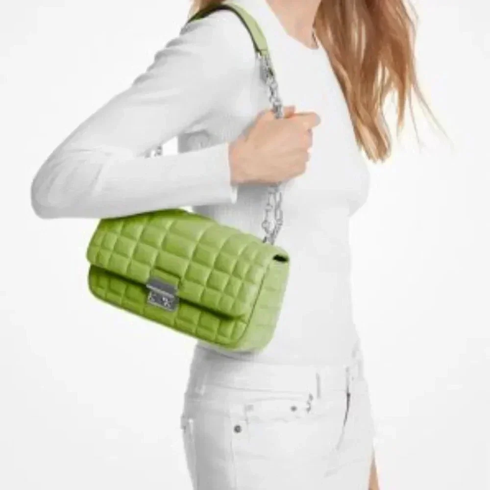 MICHAEL MICHAEL KORS - Tribeca Large Quilted Leather Shoulder Bag - Pear NWT!! - Picture 1 of 3